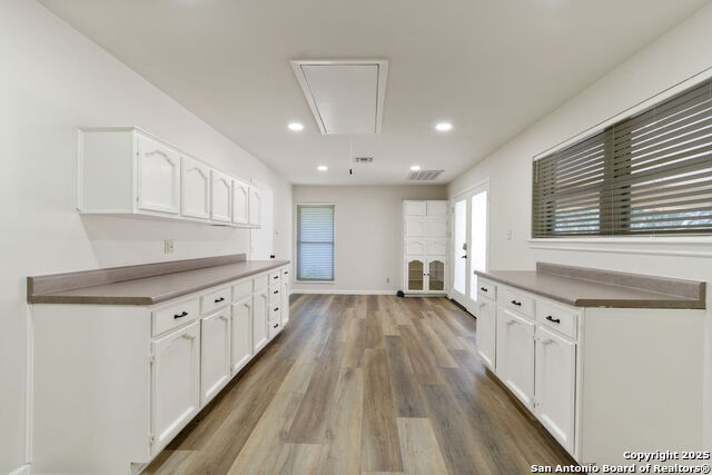 Listing photo id 25 for 430 Yosemite Drive