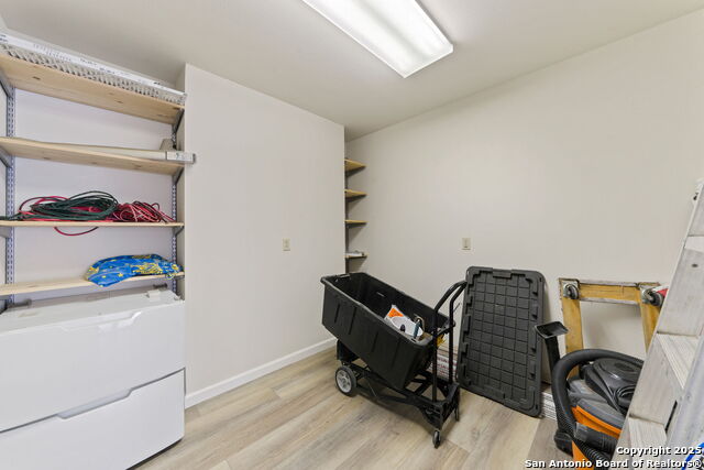 Listing photo id 26 for 430 Yosemite Drive