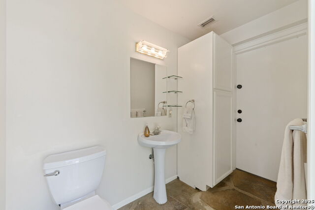 Listing photo id 27 for 430 Yosemite Drive