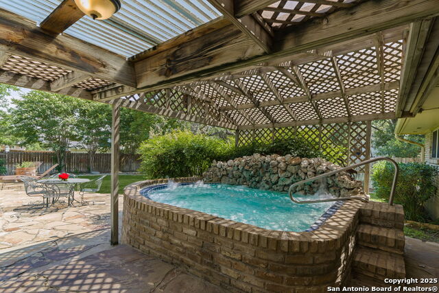 Listing photo id 28 for 430 Yosemite Drive