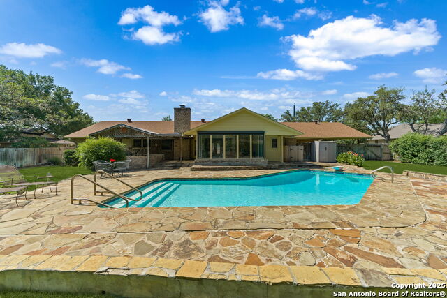 Listing photo id 32 for 430 Yosemite Drive