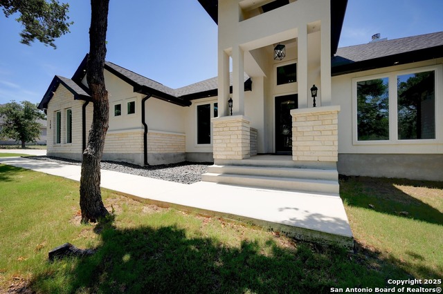 Image 6 of 61 For 149 Chisum Trail Dr