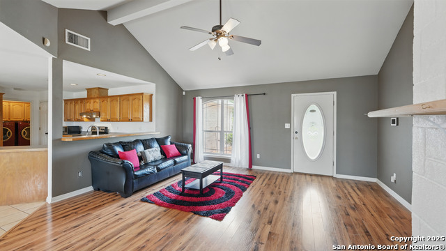 Listing photo id 10 for 1070 Northpark