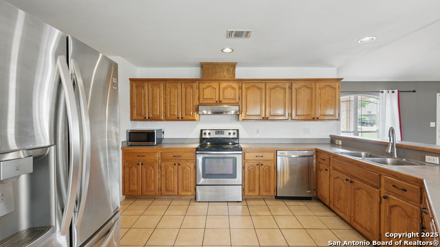 Listing photo id 17 for 1070 Northpark