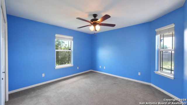Listing photo id 28 for 1070 Northpark