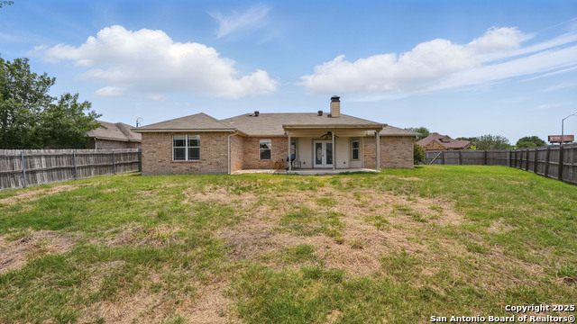 Listing photo id 35 for 1070 Northpark