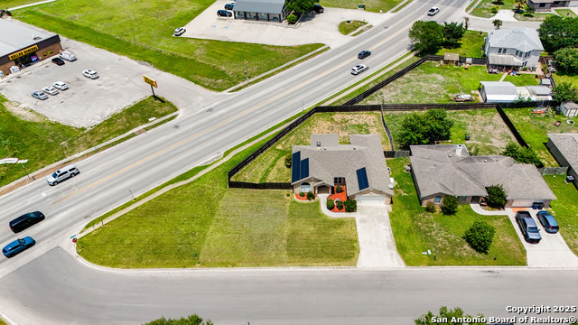 Listing photo id 38 for 1070 Northpark