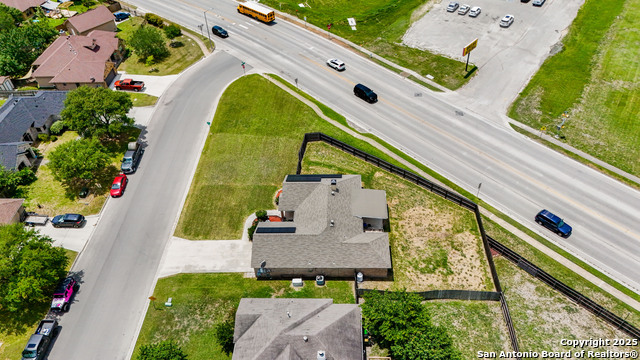 Listing photo id 40 for 1070 Northpark