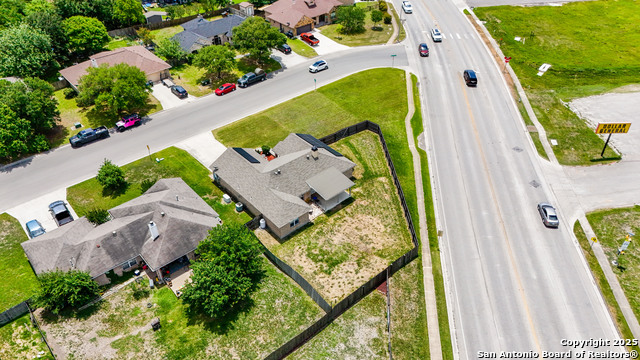 Listing photo id 41 for 1070 Northpark