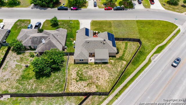 Listing photo id 43 for 1070 Northpark