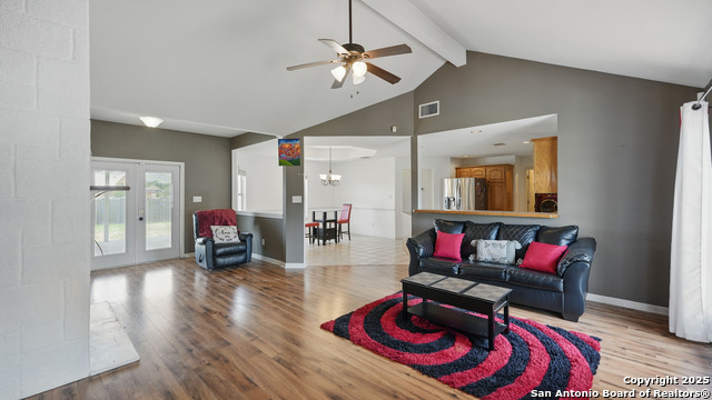 Listing photo id 3 for 1070 Northpark