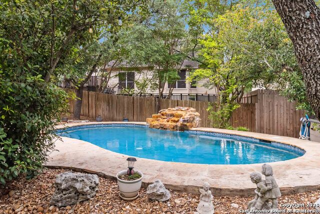 Image 2 of 35 For 21211 La Ladera