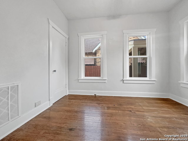 Image 10 of 13 For 1806 Magnolia W