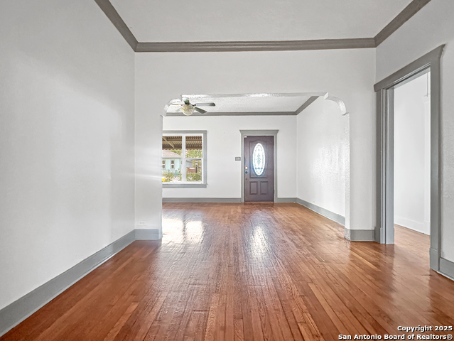 Image 3 of 13 For 1806 Magnolia W