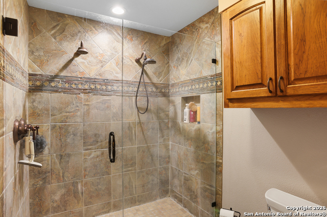Image 21 of 40 For 2251 Bunker St