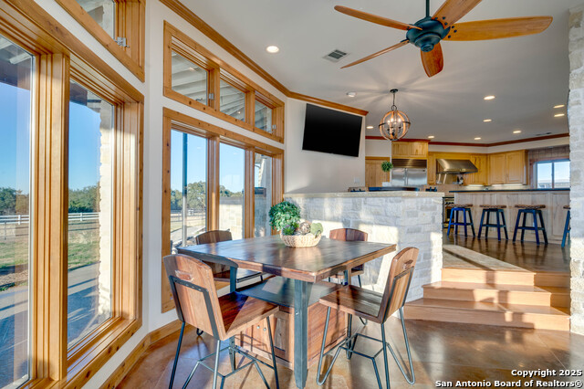 Listing photo id 14 for 24005 Pedernales Canyon Trl
