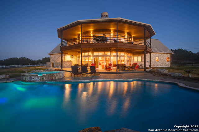 Listing photo id 3 for 24005 Pedernales Canyon Trl