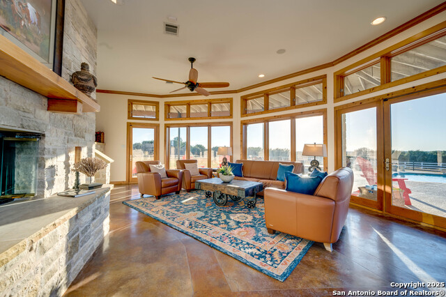 Listing photo id 7 for 24005 Pedernales Canyon Trl