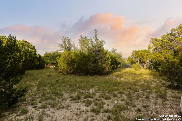 Listing photo id 13 for 27275 Ranchland Vw