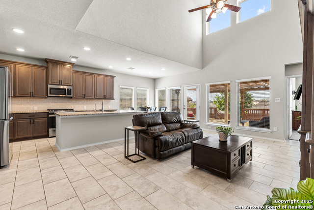 Image 9 of 45 For 2126 Elysian