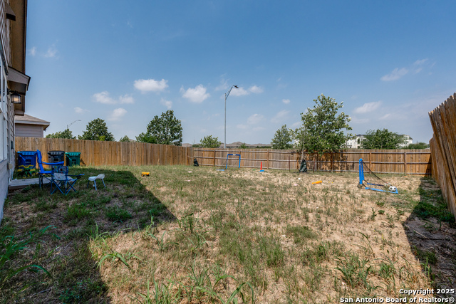 Listing photo id 17 for 3823 Casado