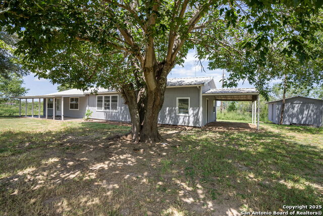 Image 34 of 41 For 218 Live Oak Ln