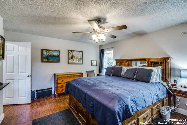 Image 11 of 25 For 1027 Hedgestone