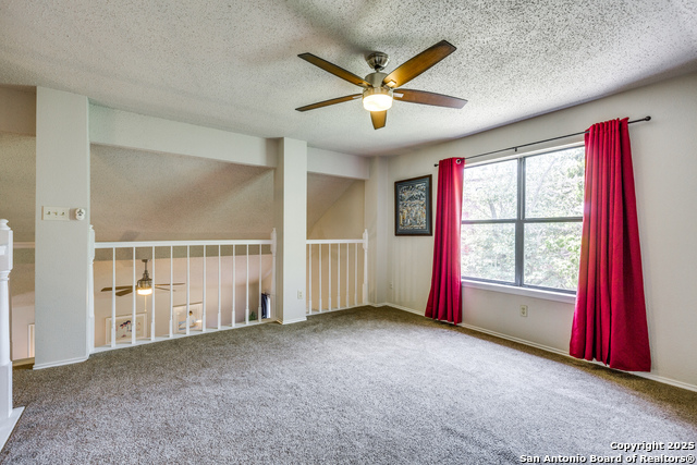 Image 16 of 25 For 1027 Hedgestone