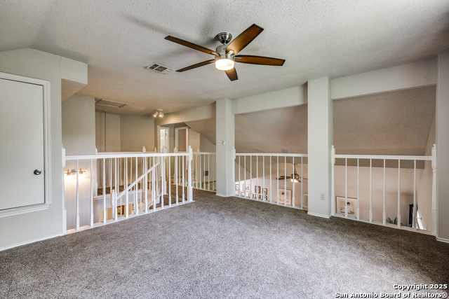 Image 17 of 25 For 1027 Hedgestone