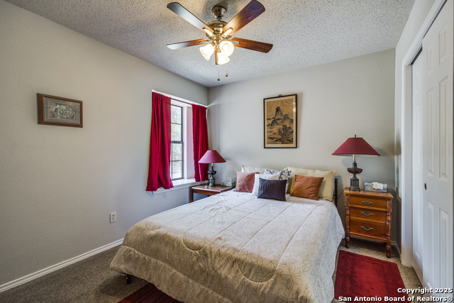 Image 18 of 25 For 1027 Hedgestone