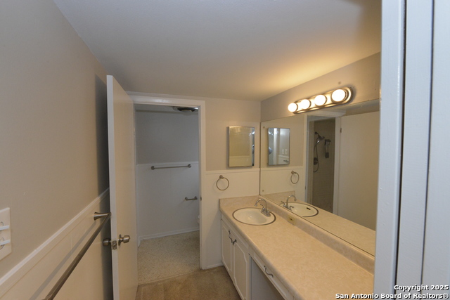 Image 21 of 29 For 706 Richfield