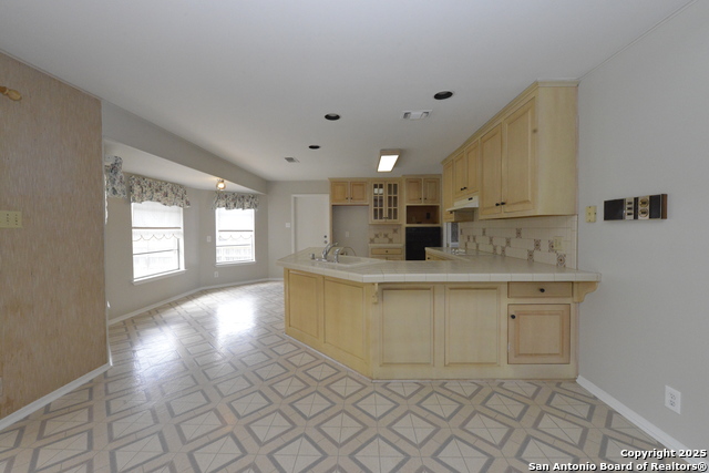 Image 5 of 29 For 706 Richfield