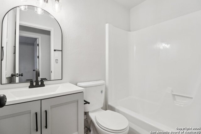 Image 11 of 16 For 7143 Laurel Valley Dr