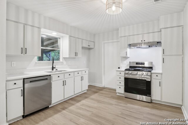 Image 5 of 16 For 7143 Laurel Valley Dr