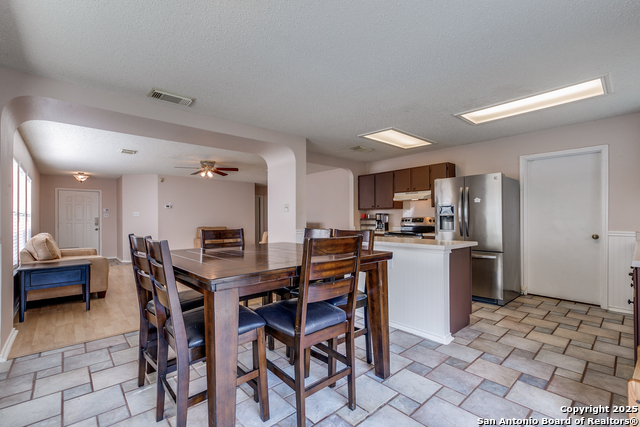 Image 18 of 33 For 9806 Morningfield