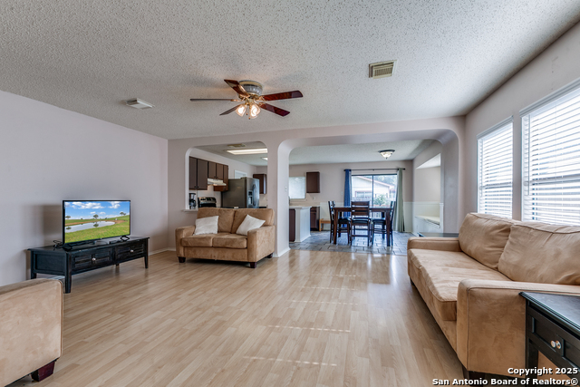 Image 6 of 33 For 9806 Morningfield