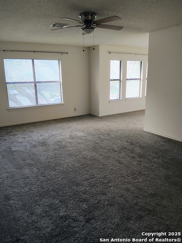 Listing photo id 20 for 2218 Newoak