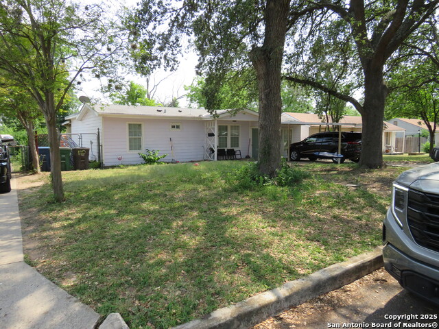 Image 2 of 20 For 110 Heather Ave