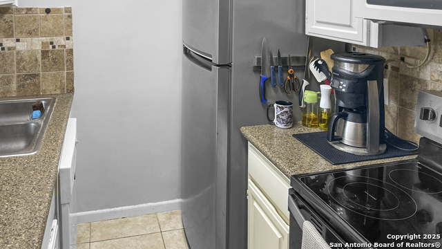 Image 10 of 28 For 7701 Wurzbach 703