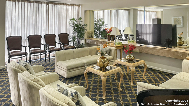 Image 15 of 28 For 7701 Wurzbach 703