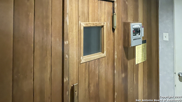 Image 21 of 28 For 7701 Wurzbach 703