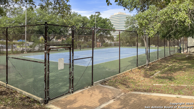 Image 26 of 28 For 7701 Wurzbach 703