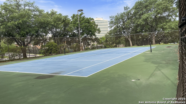 Image 27 of 28 For 7701 Wurzbach 703