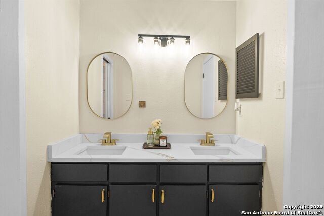 Listing photo id 21 for 6123 Farragut