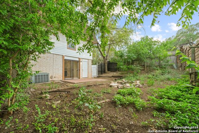 Listing photo id 28 for 6123 Farragut