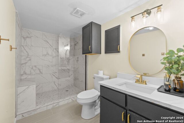 Listing photo id 5 for 6123 Farragut