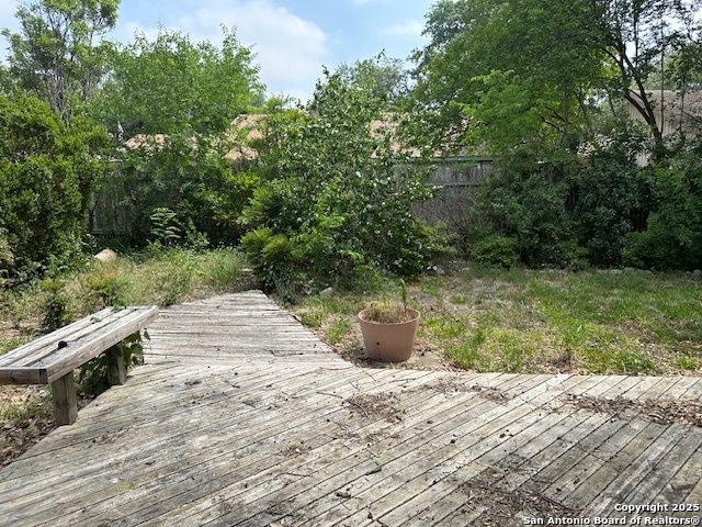 Image 21 of 29 For 15511 Elm Park