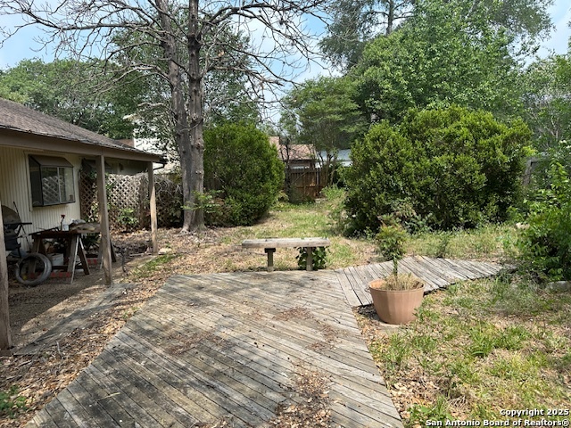 Image 23 of 29 For 15511 Elm Park