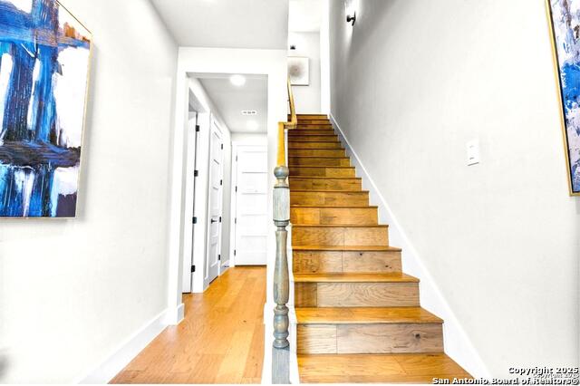 Image 9 of 30 For 1510 St Mary St #101 S
