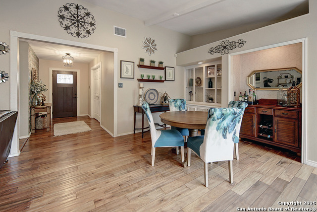 Listing photo id 1 for 2623 Crow Valley